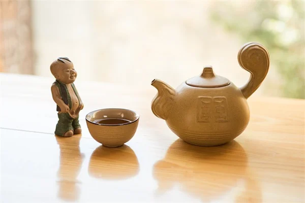 卵の殻とバナナの皮でアジサイ復活！茎を強くし花を大きく咲かせる裏技