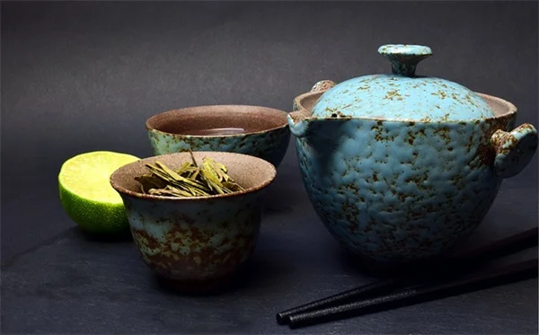 金蓮花の徒長を防ぐ剪定と予防｜実体験から学ぶ正しい対処法